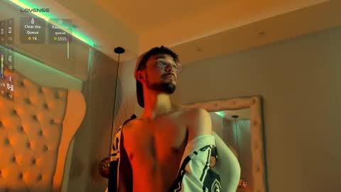 JonnyGreey online show from December 2025 07:10:01 PM