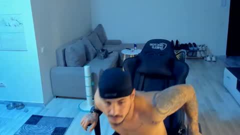 jonnyporn1 online show from November 2025 09:17:02 PM