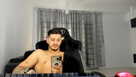 jonnyporn1 online show from January 2026 07:11:01 PM