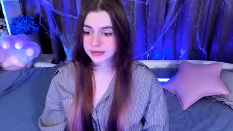 Rose online show from October 2025 04:57:01 PM