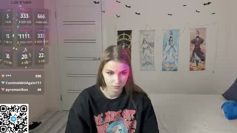 Mila online show from November 2025 03:18:02 AM