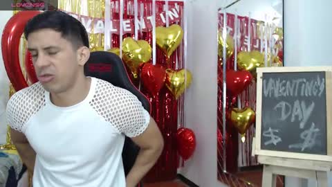 jose_rumbero91 online show from February 2025 12:01:02 PM