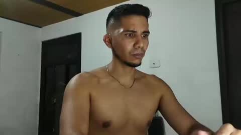 joselopez2101 online show from December 2025 02:49:01 AM