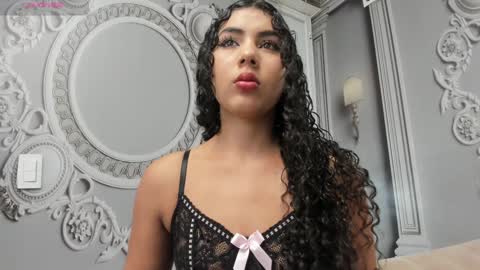 Snapshot of joselyn_sexy_ chatting on February 2025 07:00:01 PM Katalina online show from February 2025 07:00:01 PM