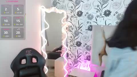 Joselyn  online show from December 2025 11:48:02 AM