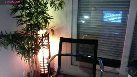 josephine_france online show from February 2026 03:54:01 AM