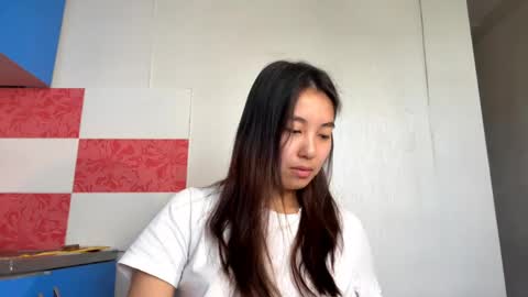 Snapshot of josephinecarroll chatting on June 2026 07:34:01 AM Yuki online show from June 2026 07:34:01 AM