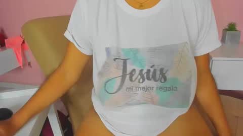 Snapshot of josephinesmiths chatting on December 2024 08:00:01 PM josephinesmiths online show from December 2024 08:00:01 PM