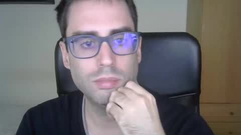 Snapshot of josevd chatting on October 2025 03:35:02 PM Jose online show from October 2025 03:35:02 PM