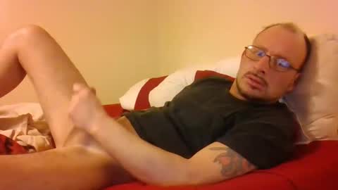 Snapshot of josh4824 chatting on January 2025 04:17:02 AM josh4824 online show from January 2025 04:17:02 AM
