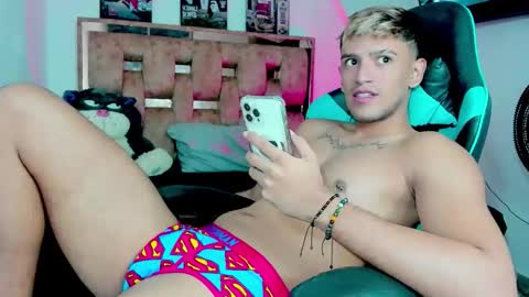 JOSH online show from November 2025 07:00:02 AM