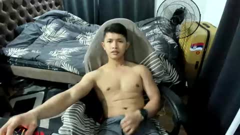 Snapshot of joshay21 chatting on June 2026 09:37:01 AM joshay21 online show from June 2026 09:37:01 AM