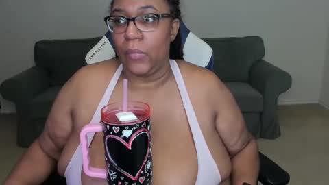 Snapshot of josie_kiss chatting on January 2025 01:53:02 PM Josie Kiss online show from January 2025 01:53:02 PM