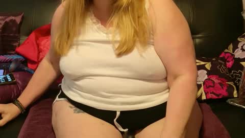 Snapshot of josieb68 chatting on March 2026 07:16:02 AM CornishCougar online show from March 2026 07:16:02 AM