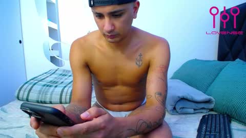 Snapshot of josue_angel chatting on February 2025 05:30:01 AM Josue 22cm big dick online show from February 2025 05:30:01 AM