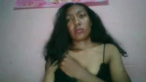 Snapshot of josy918592 chatting on April 2026 05:48:02 AM josy918592 online show from April 2026 05:48:02 AM