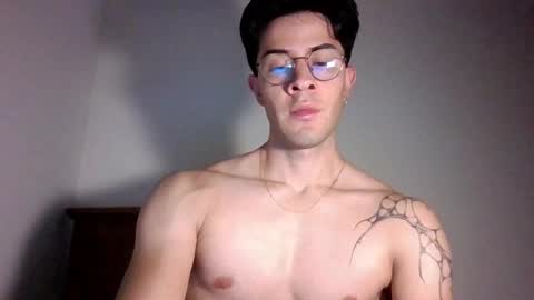 jotarojas1 online show from December 2024 07:13:02 AM