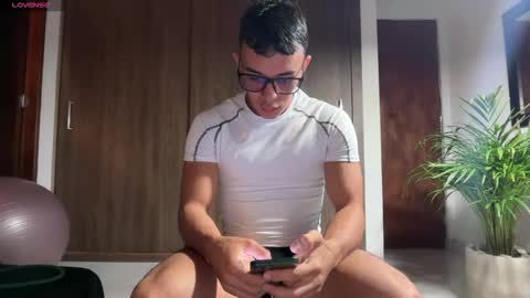 Im Jouliano online show from November 2025 11:04:02 PM