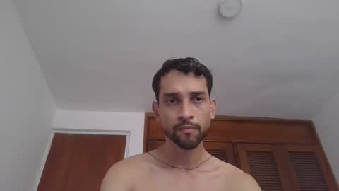 Snapshot of jovenvergonguapo09 chatting on March 2026 02:44:01 PM Van Helsing online show from March 2026 02:44:01 PM