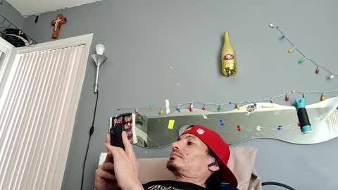 dLowfrk online show from October 2025 08:18:02 PM