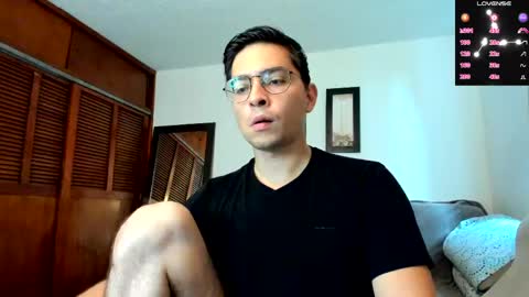 Snapshot of jriizh chatting on May 2026 09:52:02 PM Cristian- tellme Criis online show from May 2026 09:52:02 PM
