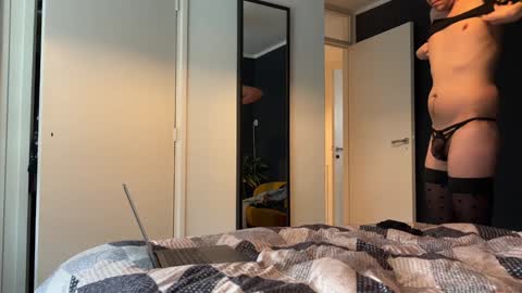 Snapshot of jrnb87 chatting on December 2024 01:13:02 PM JoyBoy online show from December 2024 01:13:02 PM