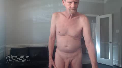 jtull52 online show from January 2025 08:31:02 PM