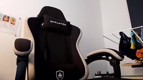 ju537705 online show from October 2025 04:33:02 AM