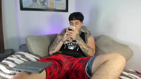 juan_alvarez18 online show from September 2025 03:41:02 AM