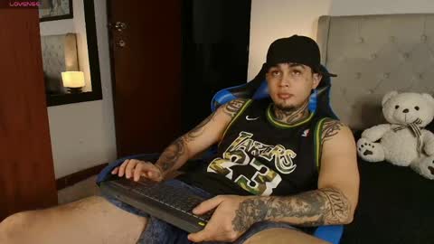 Snapshot of juan_alvarez18 chatting on May 2026 02:51:02 AM juan_alvarez18 online show from May 2026 02:51:02 AM