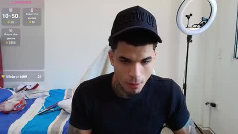 juan_gomez_1 online show from March 2026 04:12:02 PM