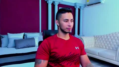 juan_muscle online show from December 2024 05:46:01 PM