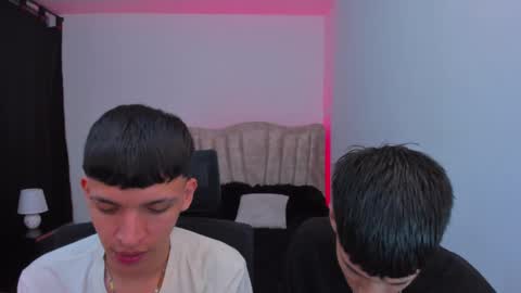 JuanSteven online show from September 2025 02:02:02 AM