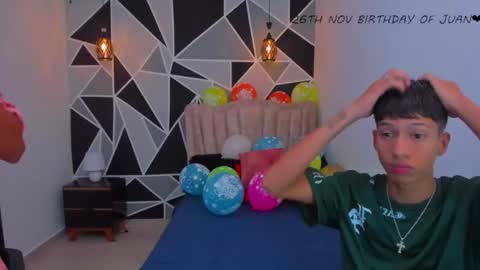 JuanSteven online show from November 2025 04:02:02 AM