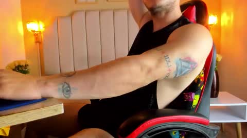 JUAN online show from November 2025 01:14:02 PM