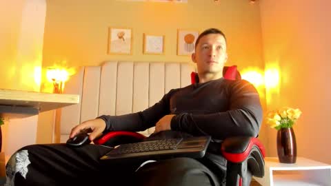 JUAN online show from December 2025 01:31:01 PM