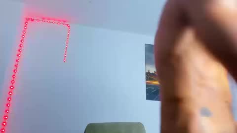 Snapshot of juanbladde chatting on September 2025 09:51:01 PM Juan Esteban online show from September 2025 09:51:01 PM