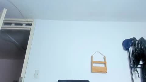 Snapshot of juanbladde chatting on October 2025 05:30:01 PM Juan Esteban online show from October 2025 05:30:01 PM