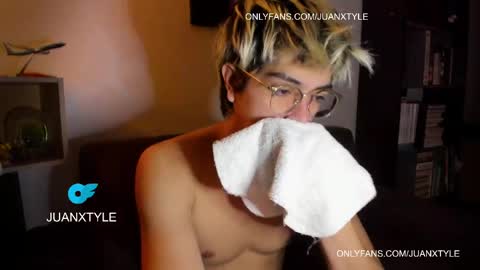 Snapshot of juancamroom chatting on June 2026 08:26:01 PM . online show from June 2026 08:26:01 PM