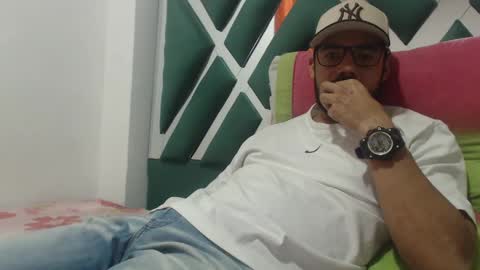 juanfe_style online show from September 2025 04:12:02 AM