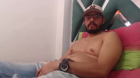 juanfe_style online show from September 2025 06:09:01 PM