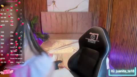 Snapshot of juanita_tay chatting on January 2026 12:54:02 PM JUANITA online show from January 2026 12:54:02 PM