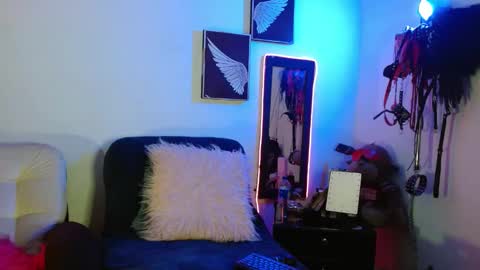 Juanita online show from December 2024 05:02:01 AM