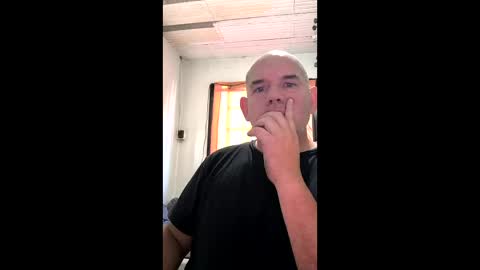 Snapshot of juanma_yahoo chatting on April 2026 01:16:02 PM Juan Manuel online show from April 2026 01:16:02 PM