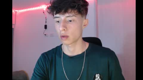 Snapshot of juanmres chatting on November 2025 04:11:02 AM juanmres online show from November 2025 04:11:02 AM