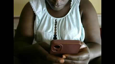 Snapshot of juicy576808 chatting on December 2024 12:51:02 PM zainabu online show from December 2024 12:51:02 PM