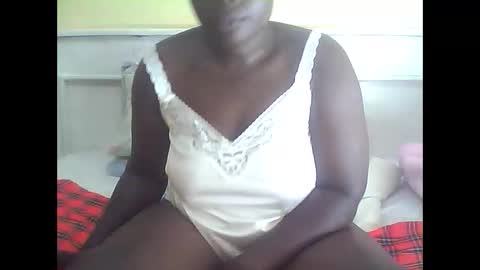 Snapshot of juicy576808 chatting on December 2024 11:33:02 PM zainabu online show from December 2024 11:33:02 PM