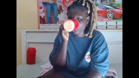 Snapshot of juicy576808 chatting on February 2025 10:21:01 AM zainabu online show from February 2025 10:21:01 AM