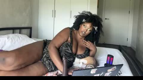 Snapshot of juicy_janet chatting on July 2026 05:44:02 PM juicy_janet online show from July 2026 05:44:02 PM