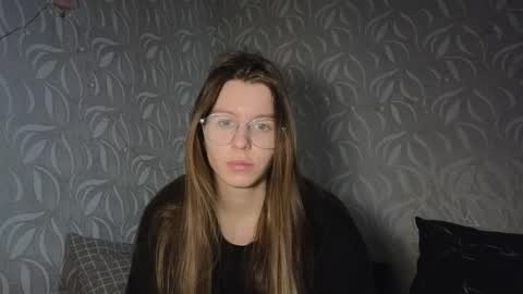 laura online show from November 2025 08:25:02 AM